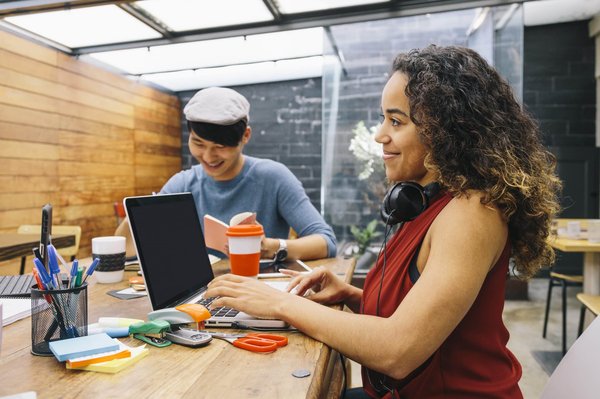 Jardinage urbain : sélection des meilleurs outils pour petits espaces
