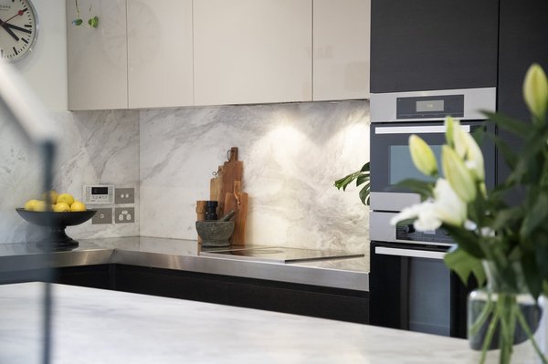 Réglette LED : pourquoi est-elle si adaptée en cuisine ?